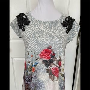 Alberto Makali Embellished Two Tone Floral Top - size S